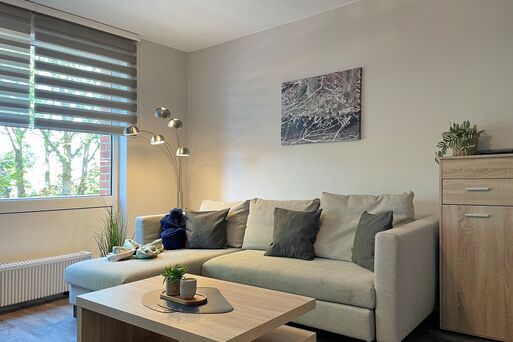 Seeblick 16, Sandwall